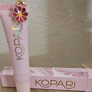 Kopari Pink Strawberry Lip Love Moisture Balm With Charm